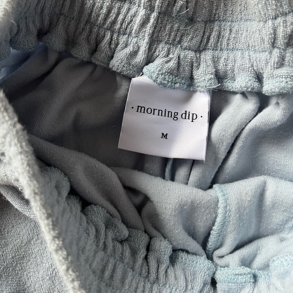 Baby blue terry shorts with elastic waistband - Picture 4 of 4